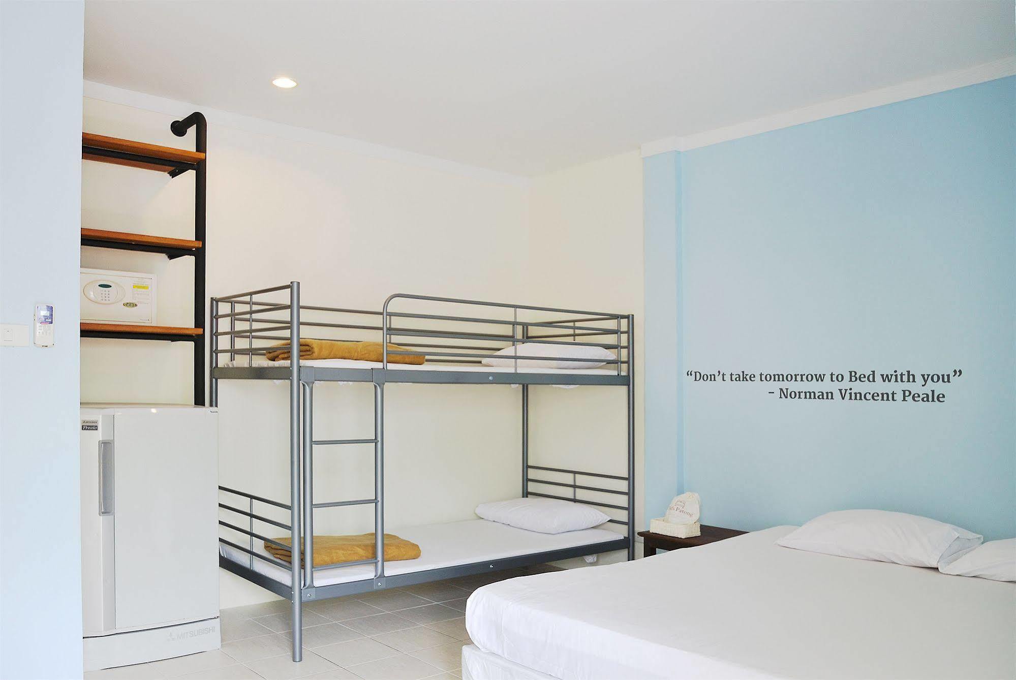 Oyo 1032 Beds Patong Hotel Phuket Exterior foto